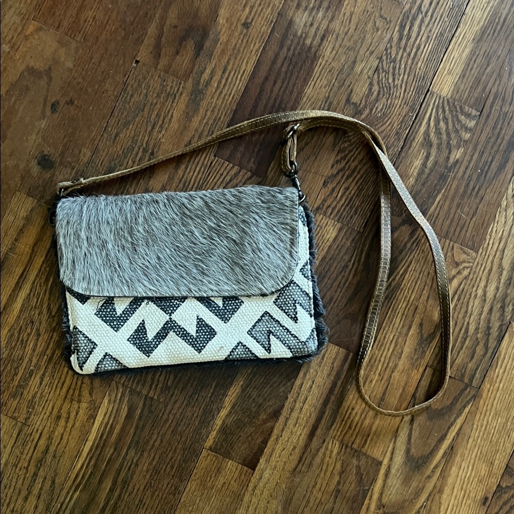 Myra crossbody bag